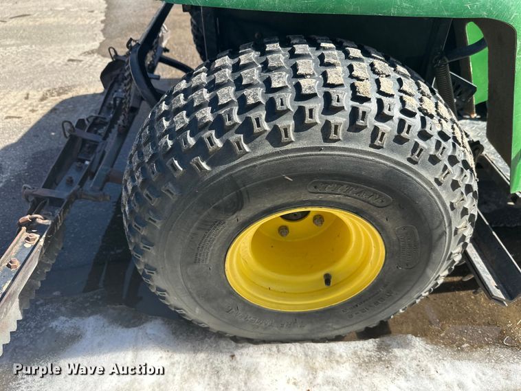 image for item FK1842 John Deere 1200a bunker rake