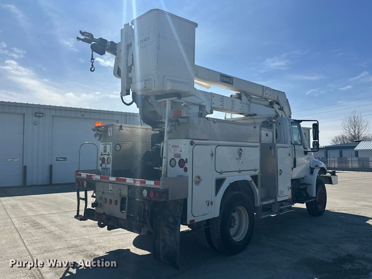 image for item FK1845 2006 International 4300 bucket truck