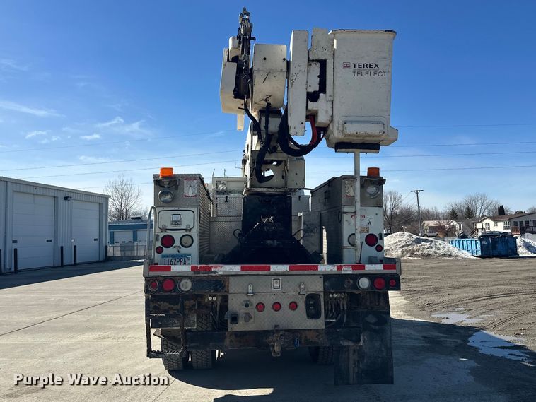 image for item FK1845 2006 International 4300 bucket truck
