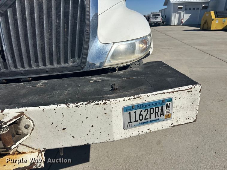 image for item FK1845 2006 International 4300 bucket truck