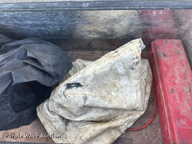 image for item FK1845 2006 International 4300 bucket truck