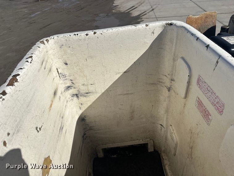 image for item FK1845 2006 International 4300 bucket truck