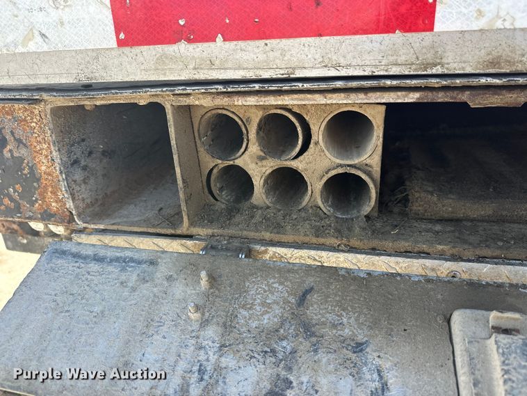 image for item FK1845 2006 International 4300 bucket truck