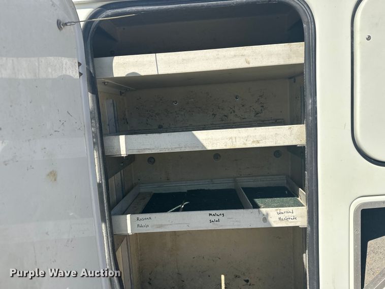 image for item FK1845 2006 International 4300 bucket truck