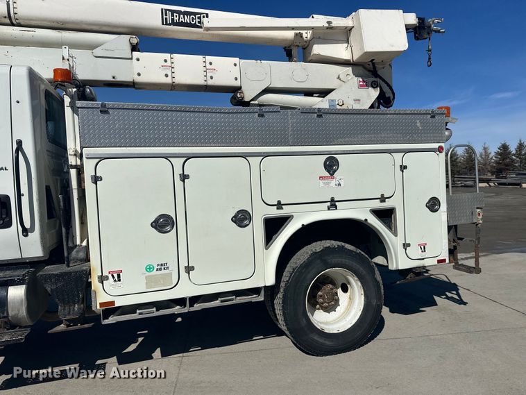 image for item FK1845 2006 International 4300 bucket truck