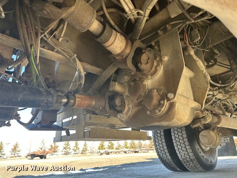 image for item FK1845 2006 International 4300 bucket truck