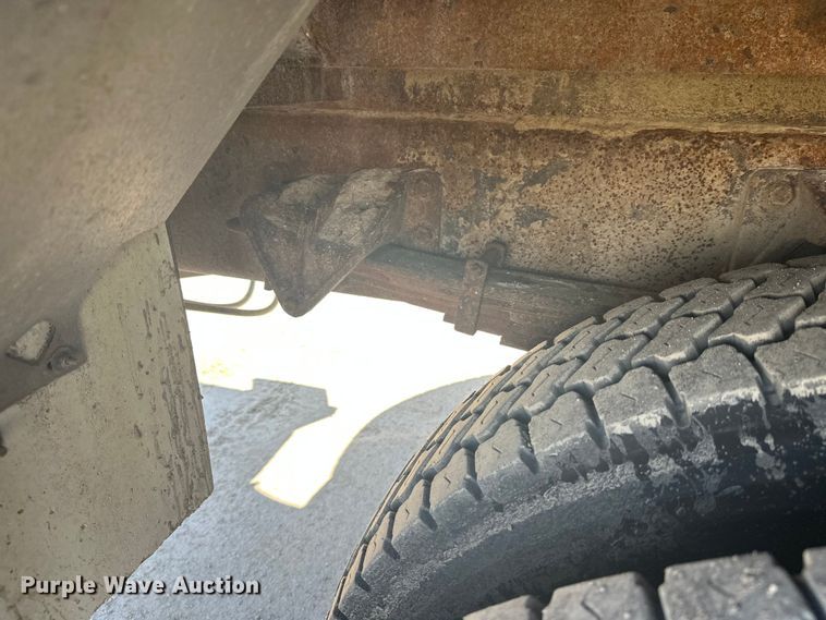 image for item FK1845 2006 International 4300 bucket truck