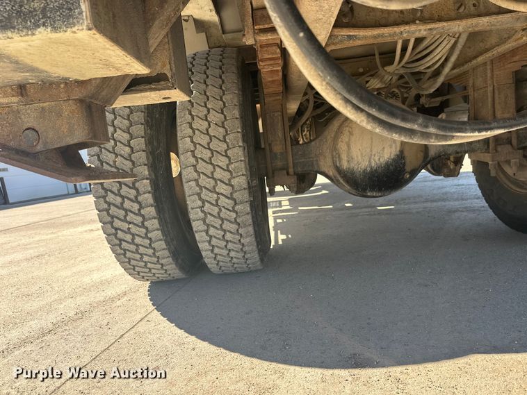 image for item FK1845 2006 International 4300 bucket truck