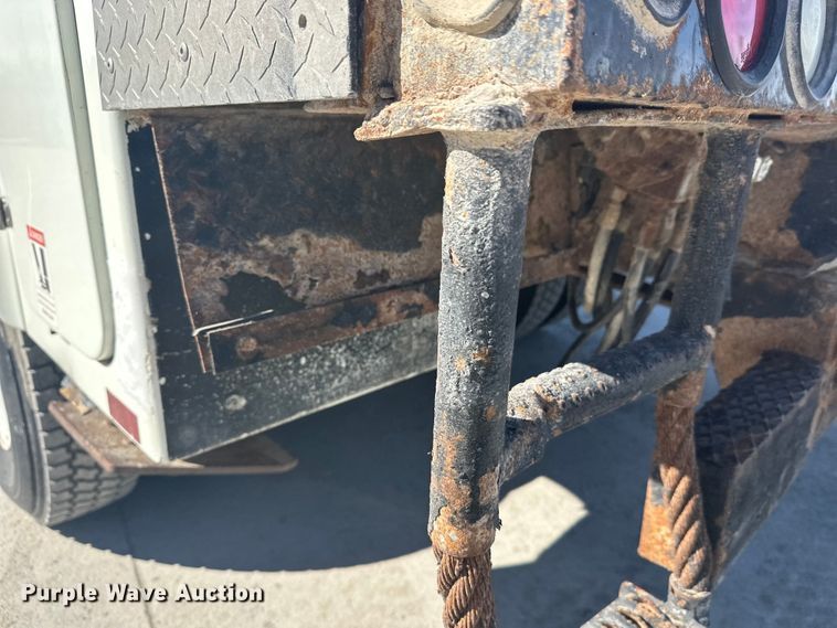 image for item FK1845 2006 International 4300 bucket truck