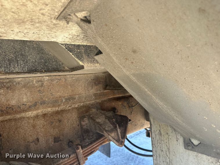 image for item FK1845 2006 International 4300 bucket truck