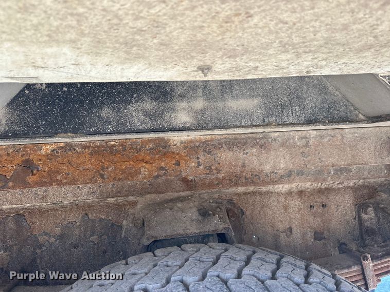 image for item FK1845 2006 International 4300 bucket truck