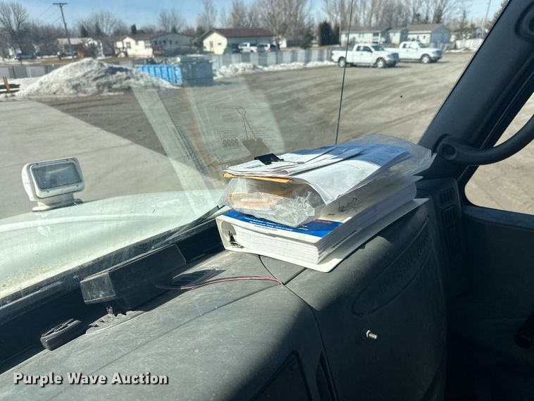 image for item FK1845 2006 International 4300 bucket truck