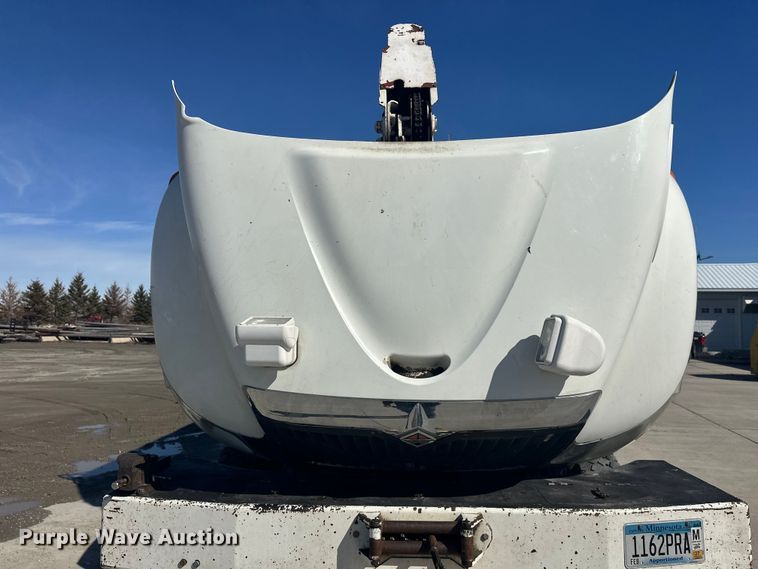 image for item FK1845 2006 International 4300 bucket truck