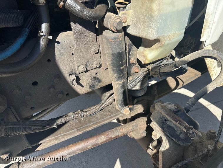 image for item FK1845 2006 International 4300 bucket truck