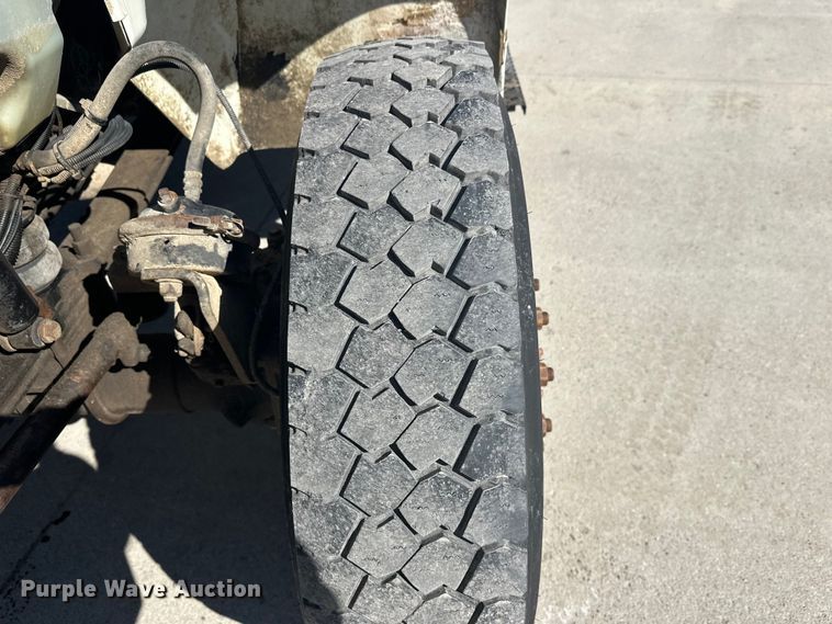 image for item FK1845 2006 International 4300 bucket truck