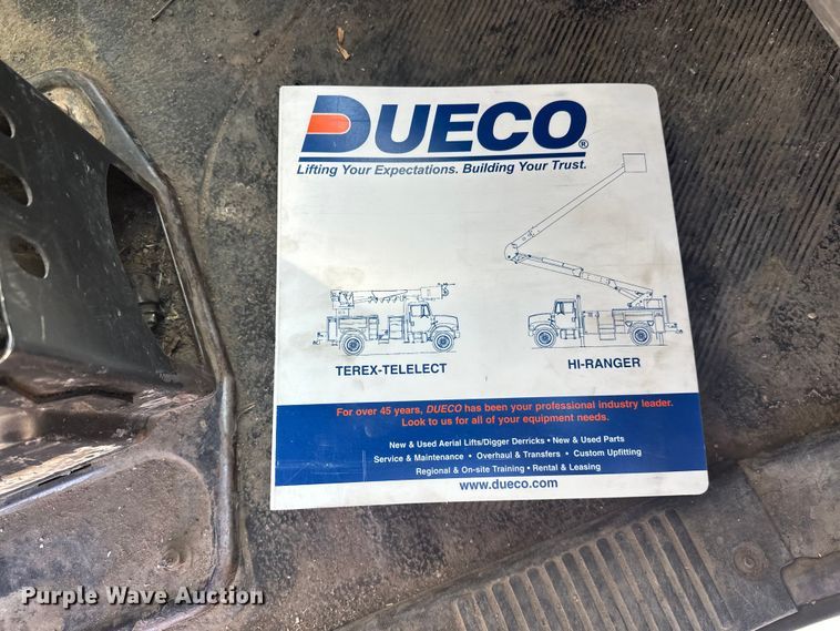 image for item FK1845 2006 International 4300 bucket truck