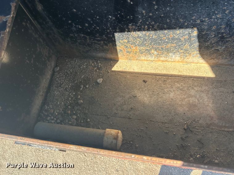 image for item FK1846 2015 Kaufman equipment trailer