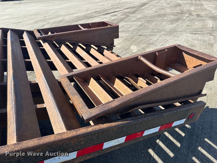 image for item FK1847 1992 Towmaster equipment trailer