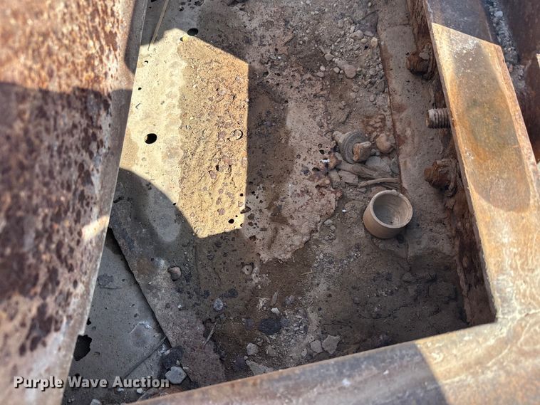 image for item FK1847 1992 Towmaster equipment trailer