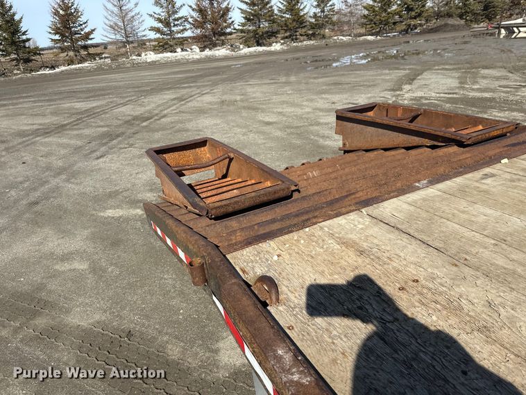 image for item FK1847 1992 Towmaster equipment trailer