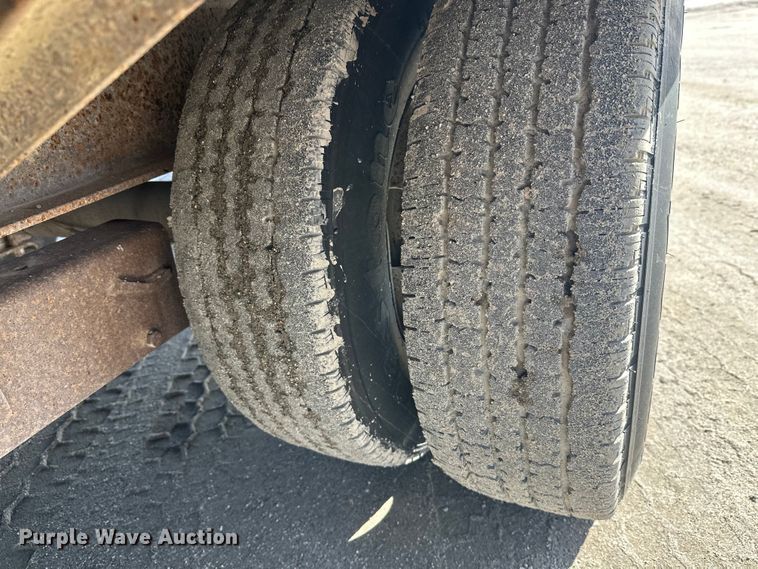 image for item FK1847 1992 Towmaster equipment trailer