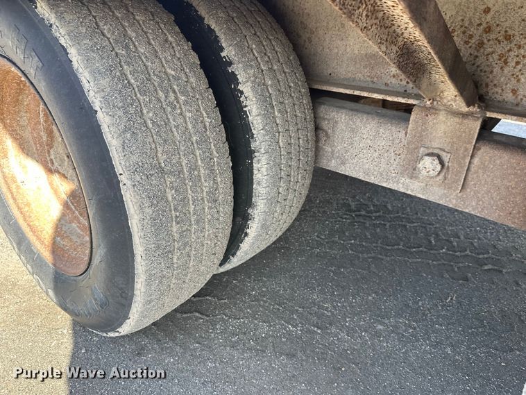 image for item FK1847 1992 Towmaster equipment trailer