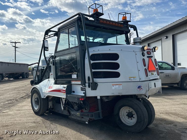 image for item FK1858 2007 Elgin Pelican street sweeper