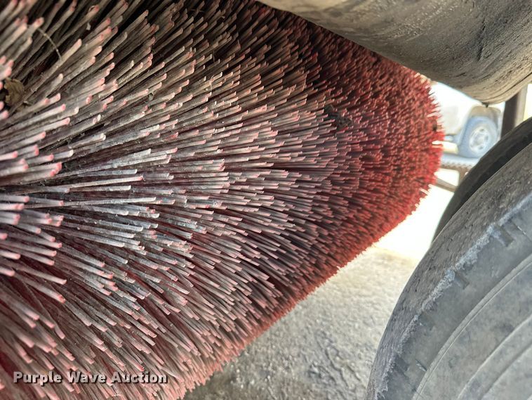 image for item FK1858 2007 Elgin Pelican street sweeper