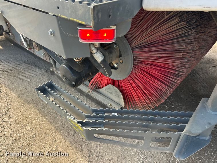 image for item FK1858 2007 Elgin Pelican street sweeper