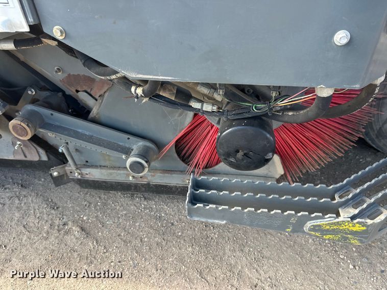 image for item FK1858 2007 Elgin Pelican street sweeper