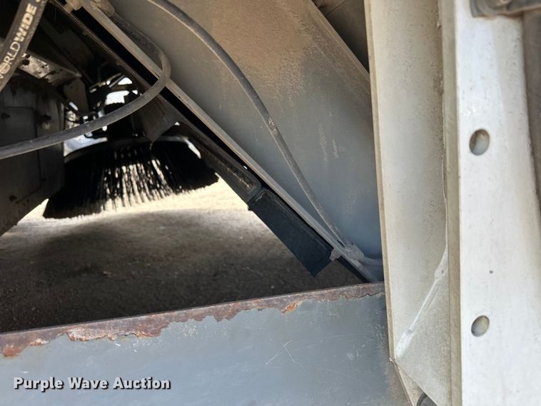 image for item FK1858 2007 Elgin Pelican street sweeper