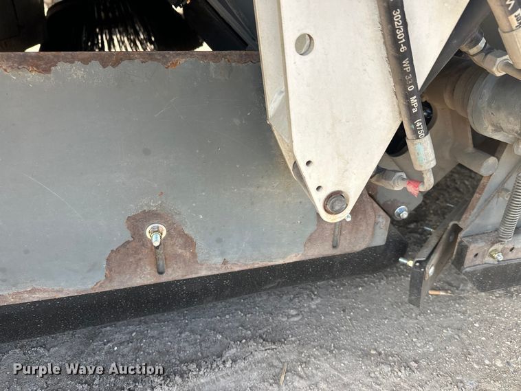 image for item FK1858 2007 Elgin Pelican street sweeper