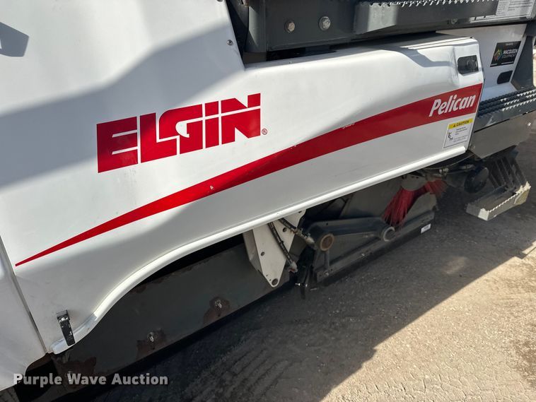 image for item FK1858 2007 Elgin Pelican street sweeper