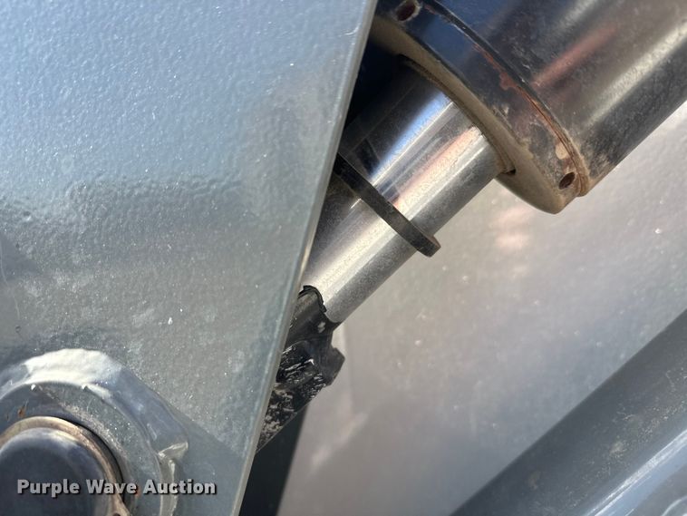 image for item FK1858 2007 Elgin Pelican street sweeper