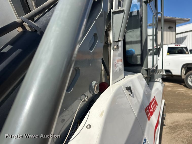 image for item FK1858 2007 Elgin Pelican street sweeper