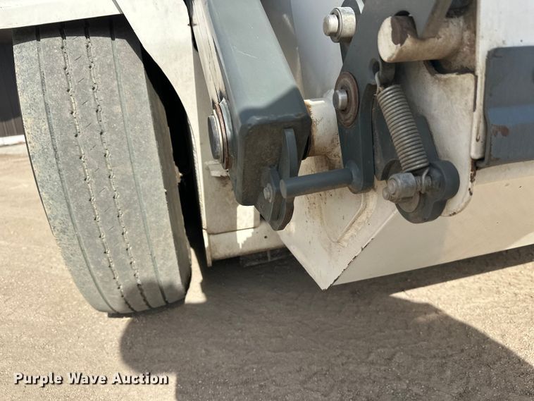 image for item FK1858 2007 Elgin Pelican street sweeper