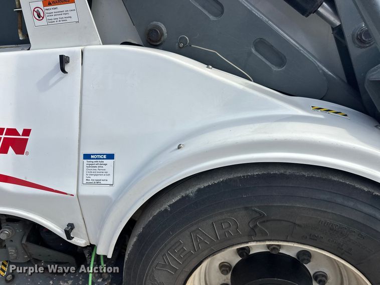 image for item FK1858 2007 Elgin Pelican street sweeper