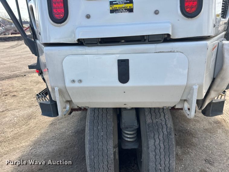 image for item FK1858 2007 Elgin Pelican street sweeper