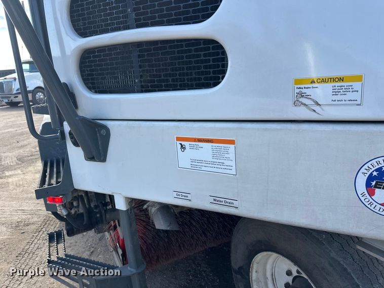 image for item FK1858 2007 Elgin Pelican street sweeper