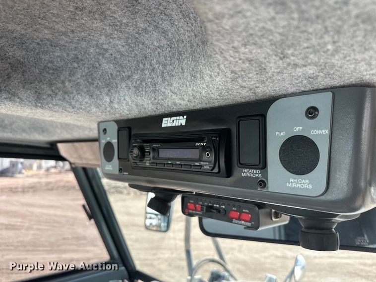 image for item FK1858 2007 Elgin Pelican street sweeper