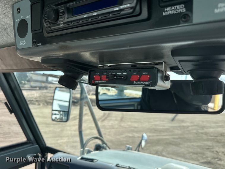 image for item FK1858 2007 Elgin Pelican street sweeper