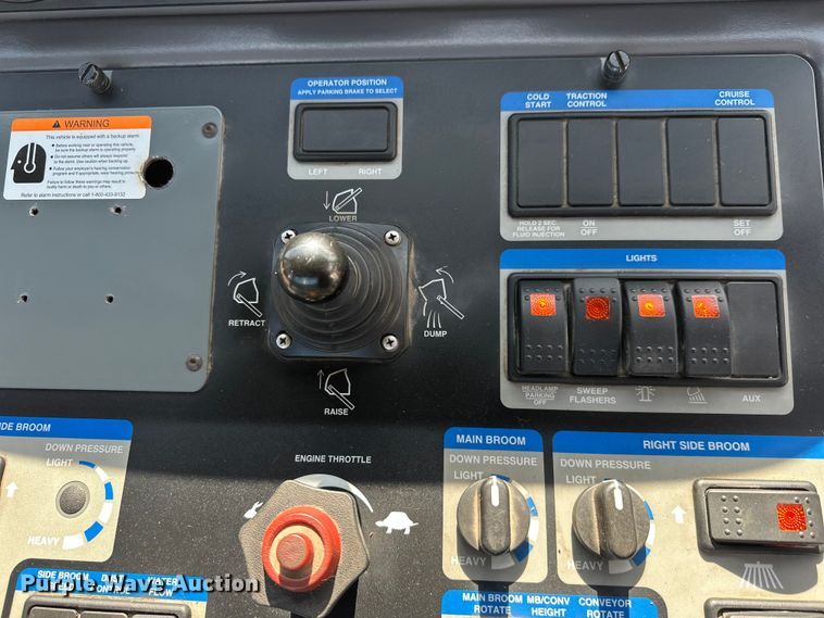 image for item FK1858 2007 Elgin Pelican street sweeper