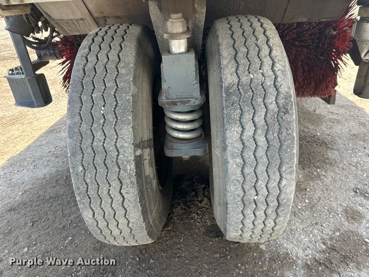 image for item FK1858 2007 Elgin Pelican street sweeper