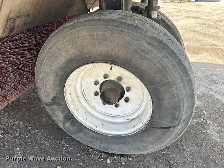 image for item FK1858 2007 Elgin Pelican street sweeper