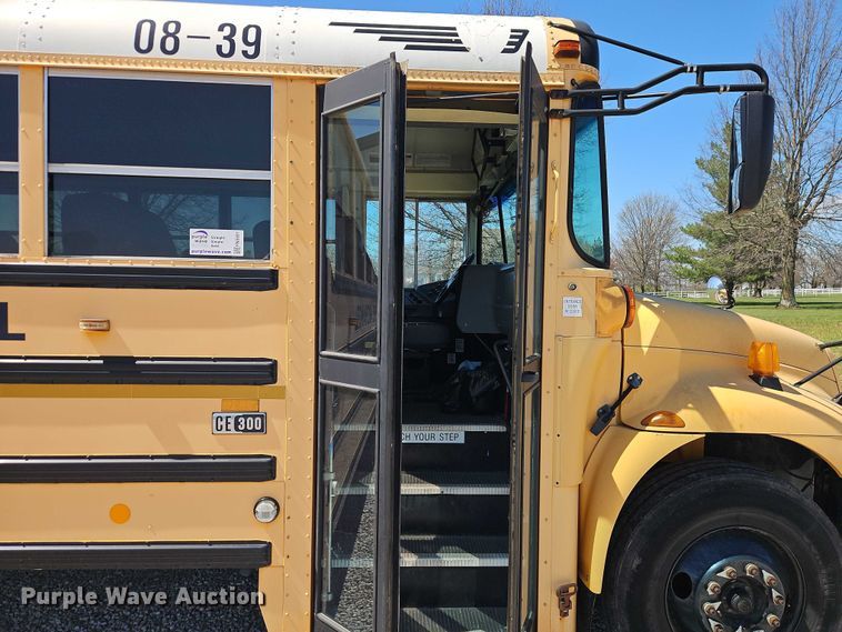 image for item FN5591 2008 IC PB105 school bus