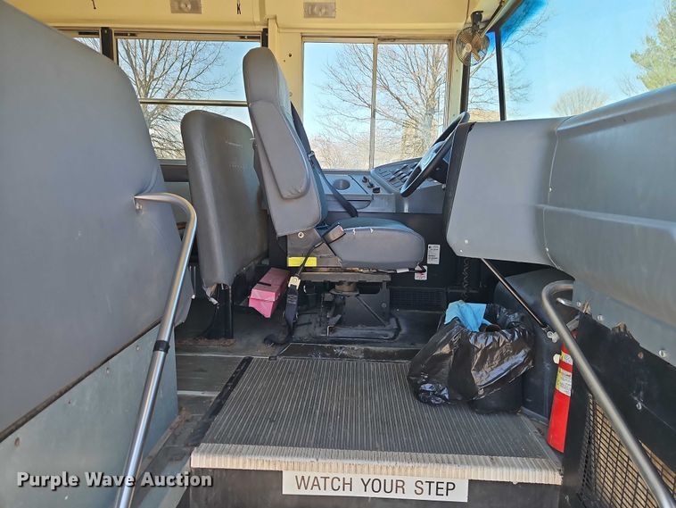 image for item FN5591 2008 IC PB105 school bus