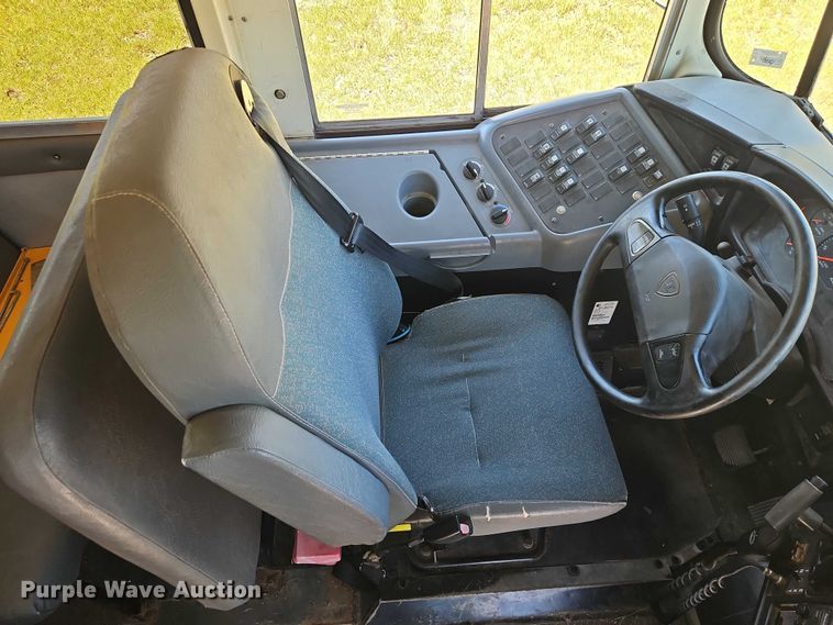 image for item FN5591 2008 IC PB105 school bus