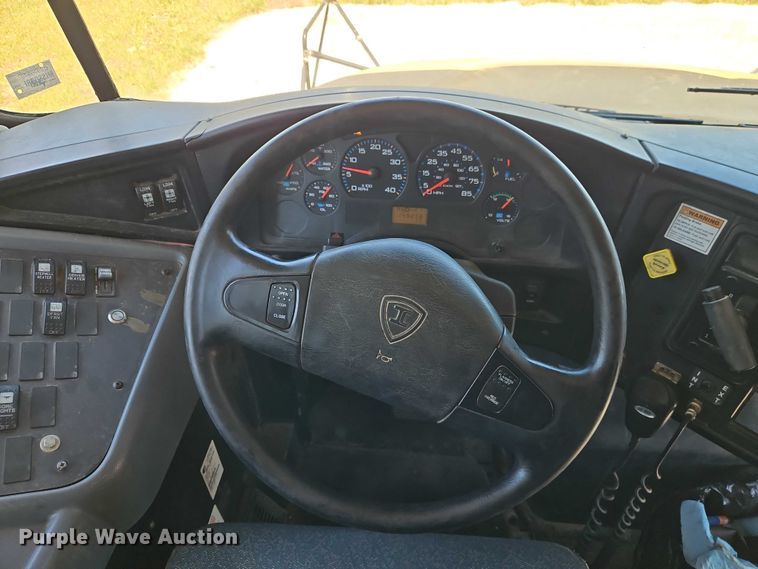 image for item FN5591 2008 IC PB105 school bus