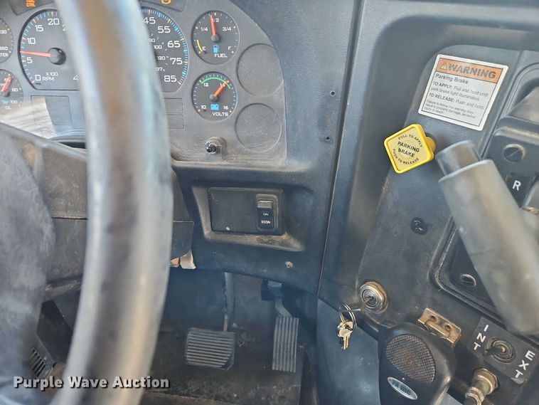 image for item FN5591 2008 IC PB105 school bus