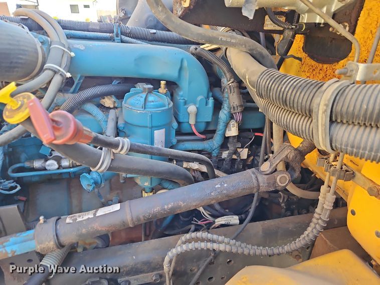 image for item FN5591 2008 IC PB105 school bus